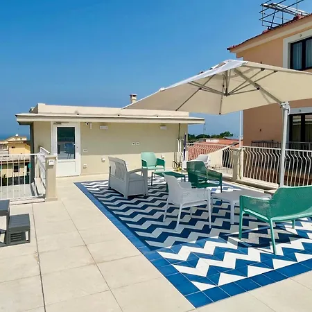 ゲストハウス Palazzo Mauro Luxury 4*