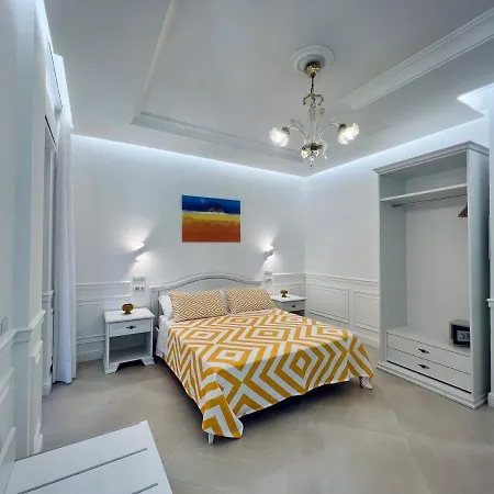 Casa de hóspedes Palazzo Mauro Luxury 4*