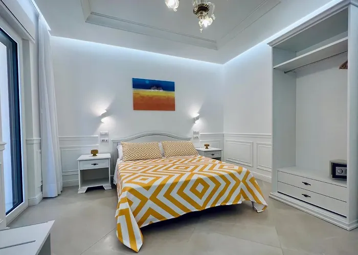 Palazzo Mauro Luxury Pensionat 4*