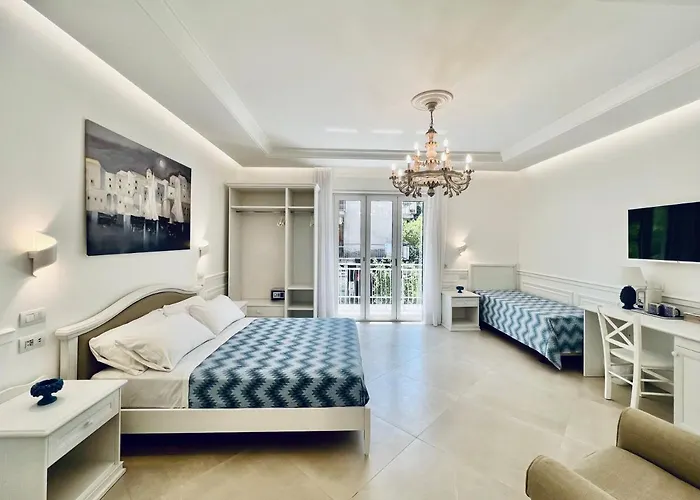 Palazzo Mauro Luxury Гостевой дом 4*