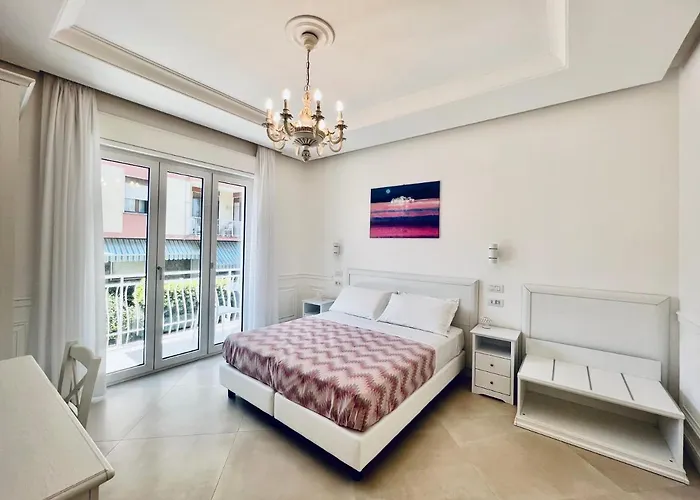 Palazzo Mauro Luxury بيت ضيافة سورينتو
